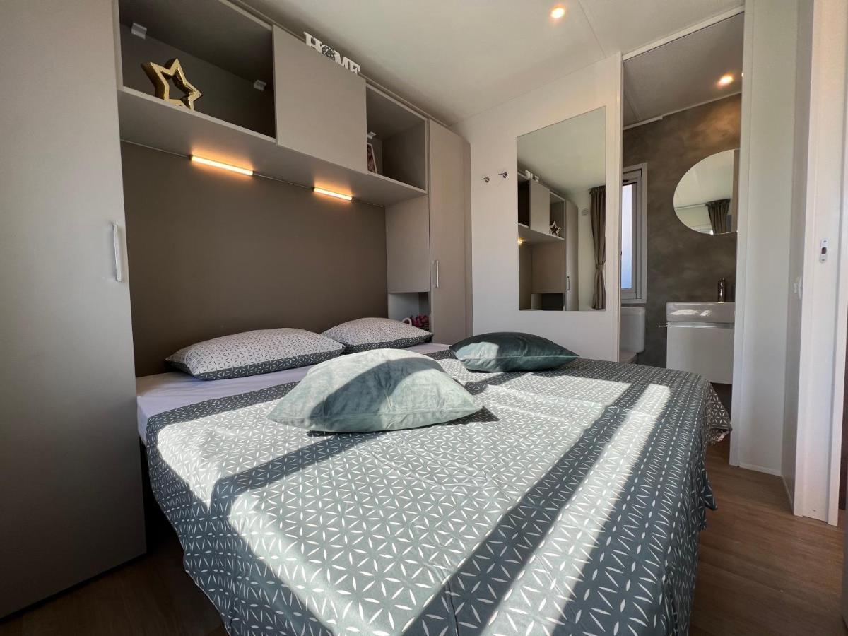 Mobile Homes Relax Park Umag Karigador Esterno foto