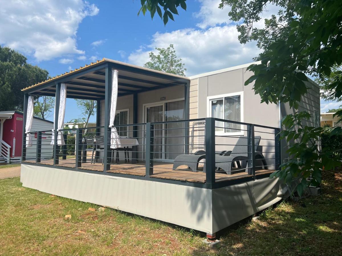 Mobile Homes Relax Park Umag Karigador Esterno foto