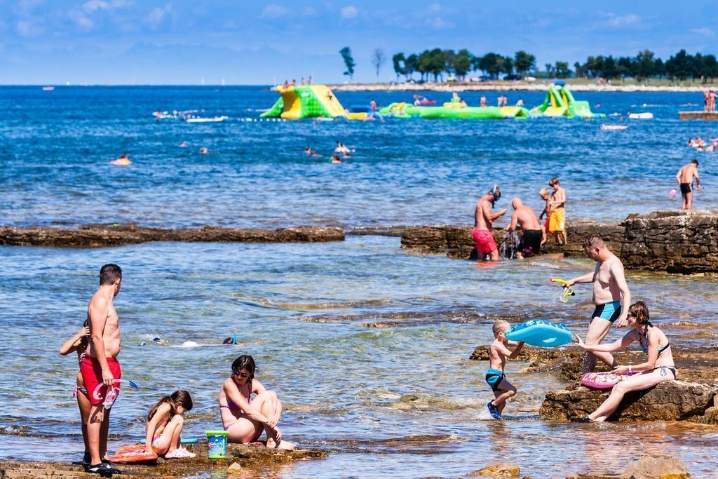 Mobile Homes Relax Park Umag Karigador Esterno foto