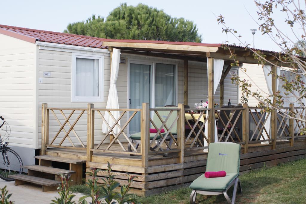 Mobile Homes Relax Park Umag Karigador Esterno foto