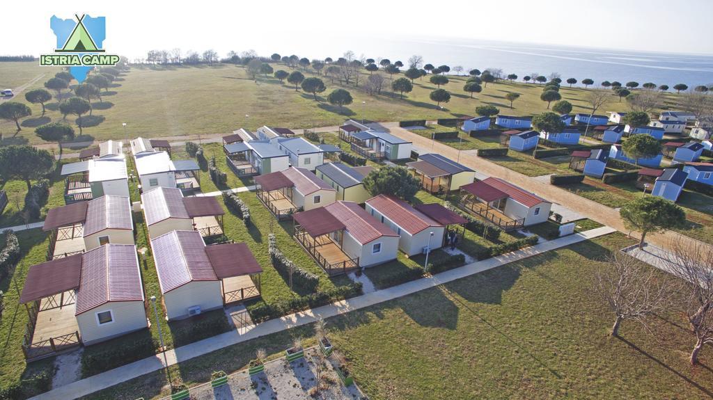 Mobile Homes Relax Park Umag Karigador Esterno foto